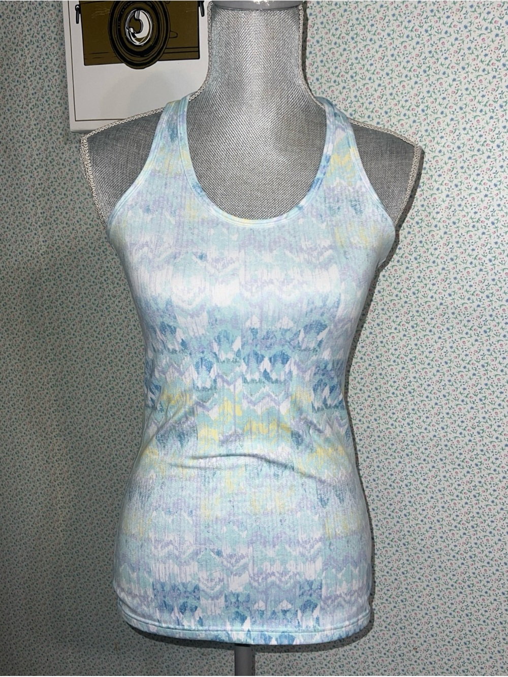 Ivivva Kids Girls multicolour rainbow Blue Yellow Purple racerback Tank Top 14